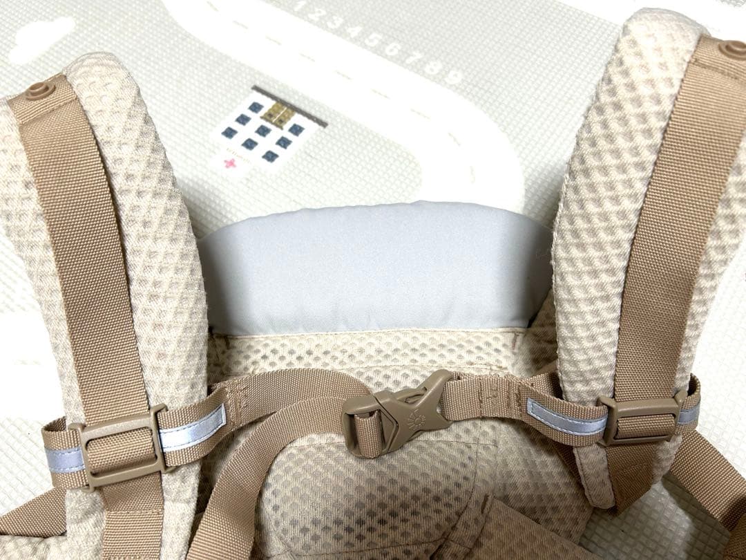 【美品】ergobaby エルゴベビー omni breeze サンドベージュ