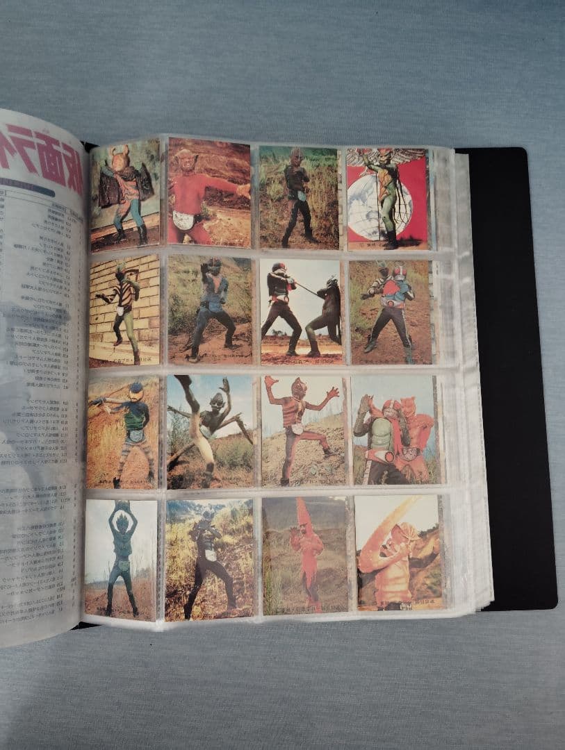 ◆必見◆旧仮面ライダーカード546枚（復刻版）+専用アルバム