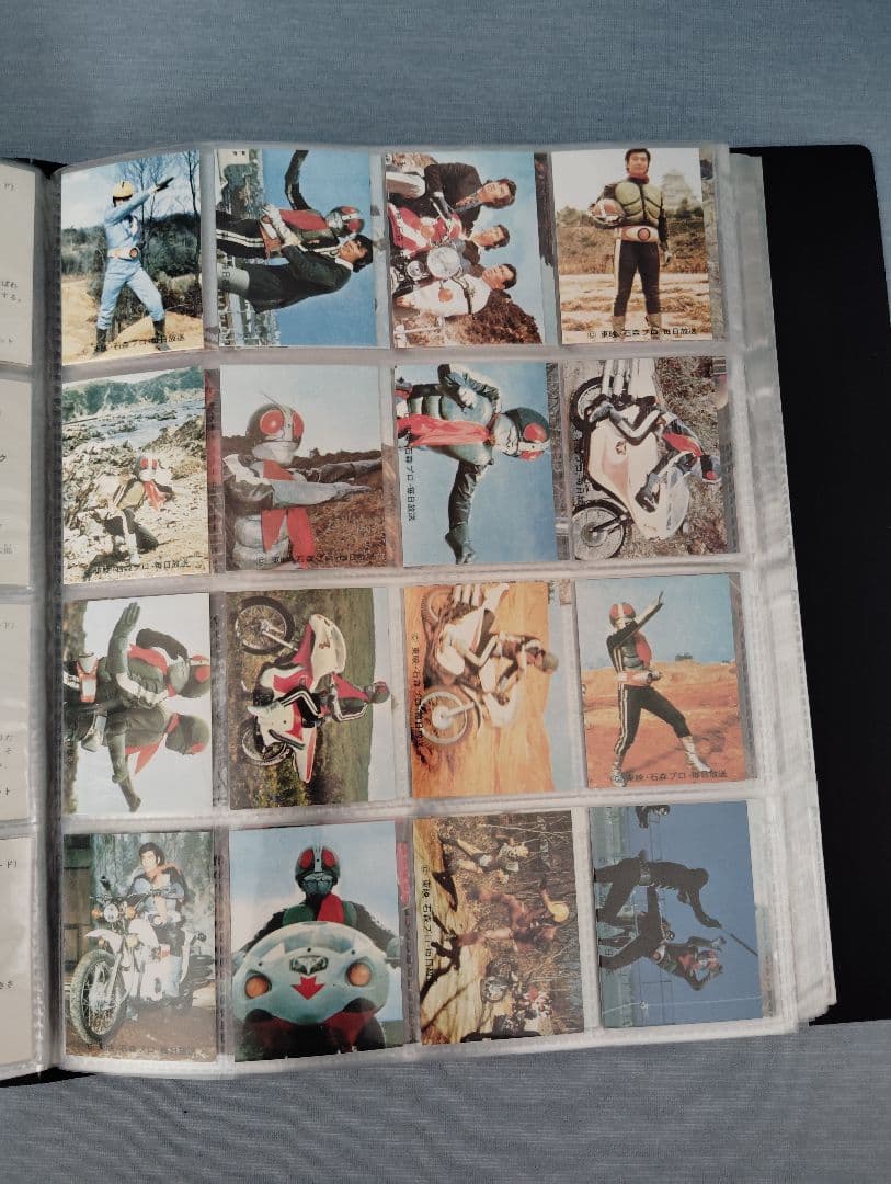 ◆必見◆旧仮面ライダーカード546枚（復刻版）+専用アルバム