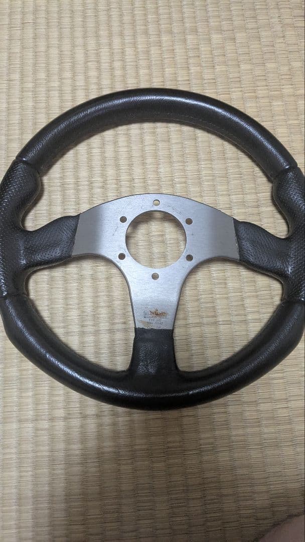 MOMO ステアリング　32π