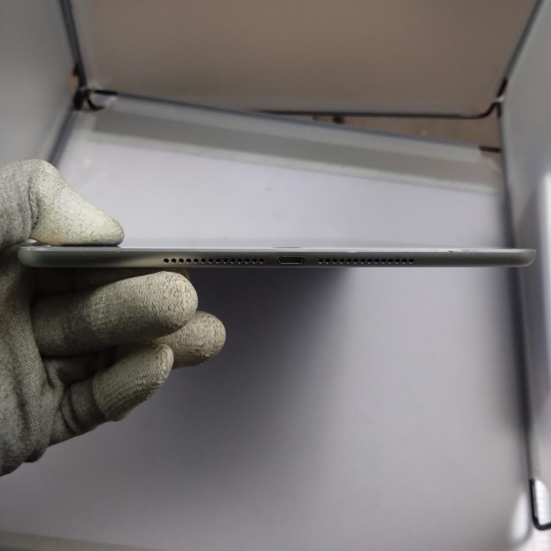 Apple iPad Air2 MGCW2J/A　ROM:16GB 　動作中古