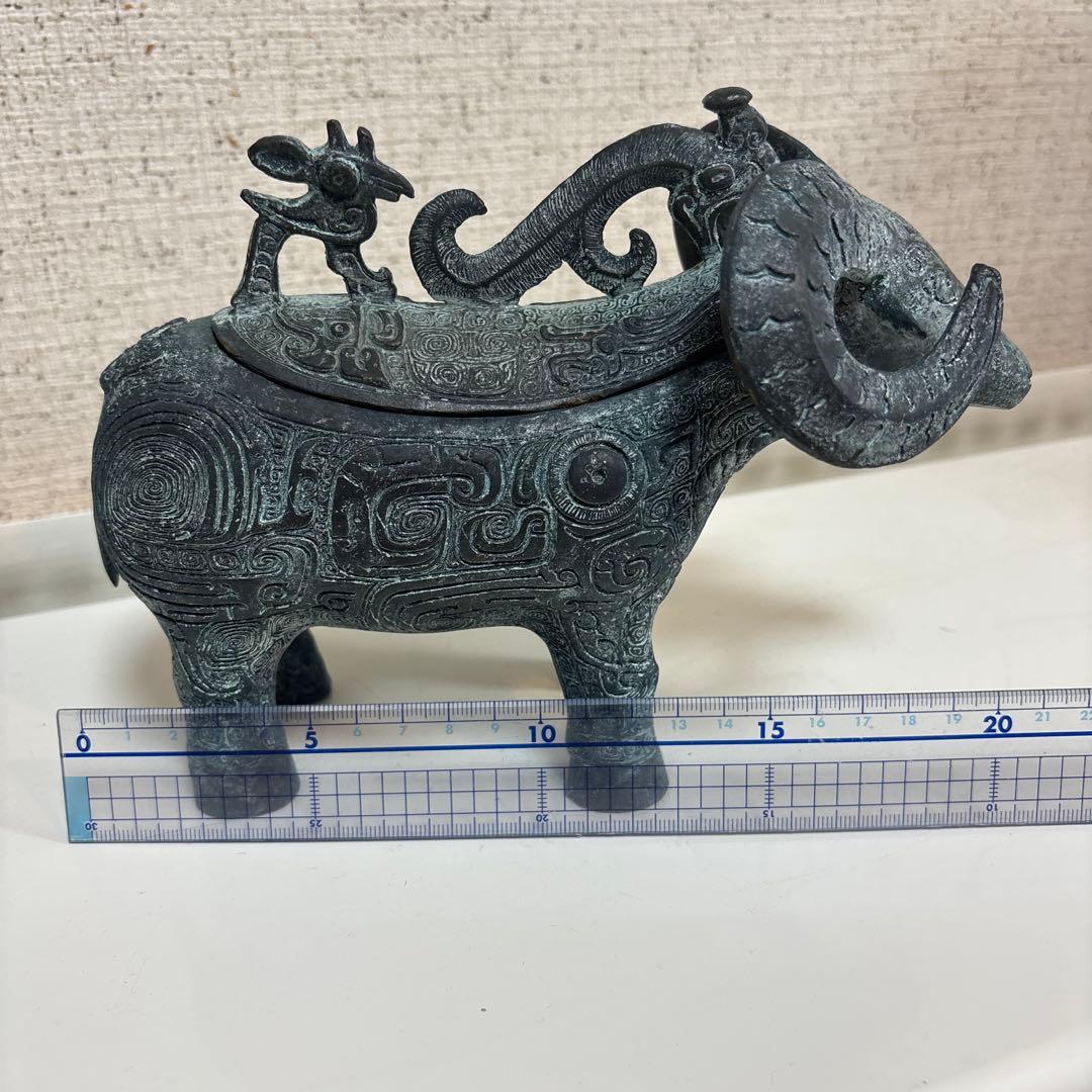 青銅器　羊の形装飾品羊尊 盛酒器 置物 祭祀品 古美術