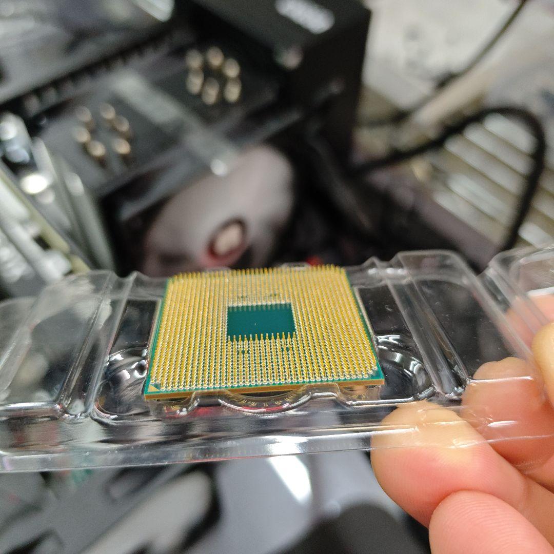 AMD Ryzen 7 5700X3D⑧