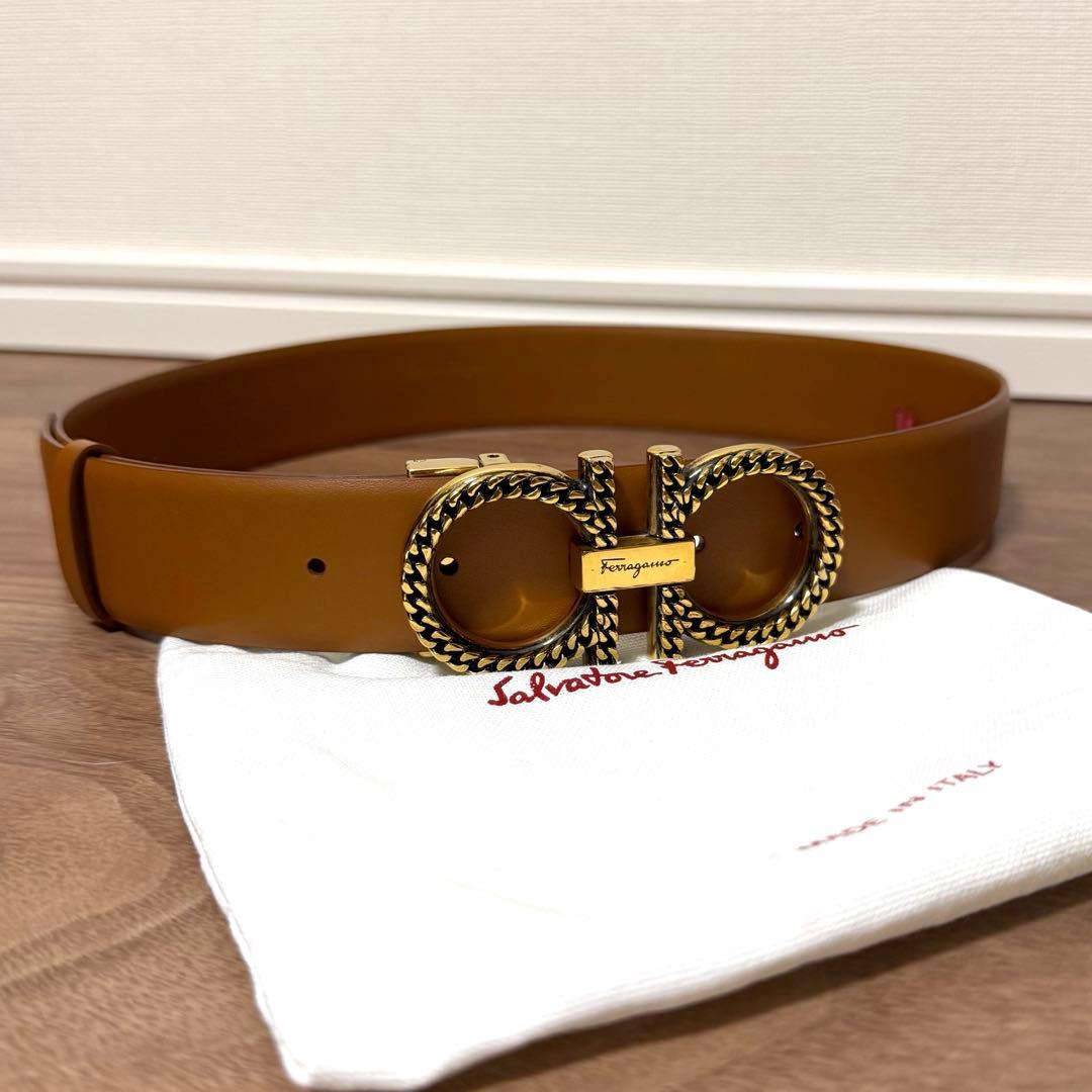 美品 Salvatore Ferragamo ガンチーニベルト キャメル