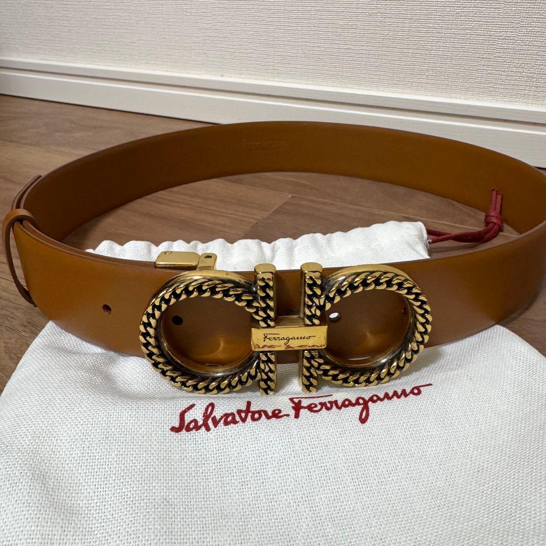 美品 Salvatore Ferragamo ガンチーニベルト キャメル