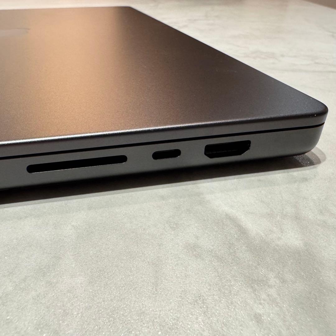 さつまいも様 Macbook Pro 16 M4Pro/48GB RAM 保証有