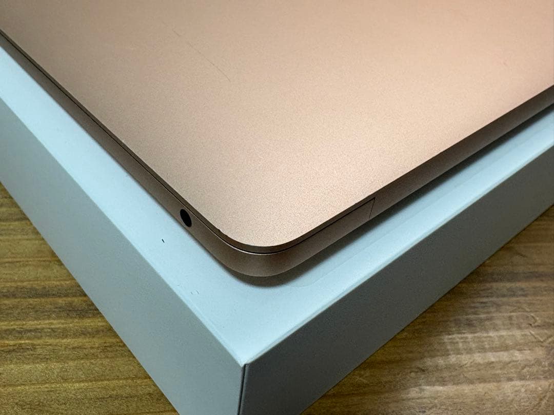 MacBook Air 2020 M1 8GB 256GBバッテリー容量94%