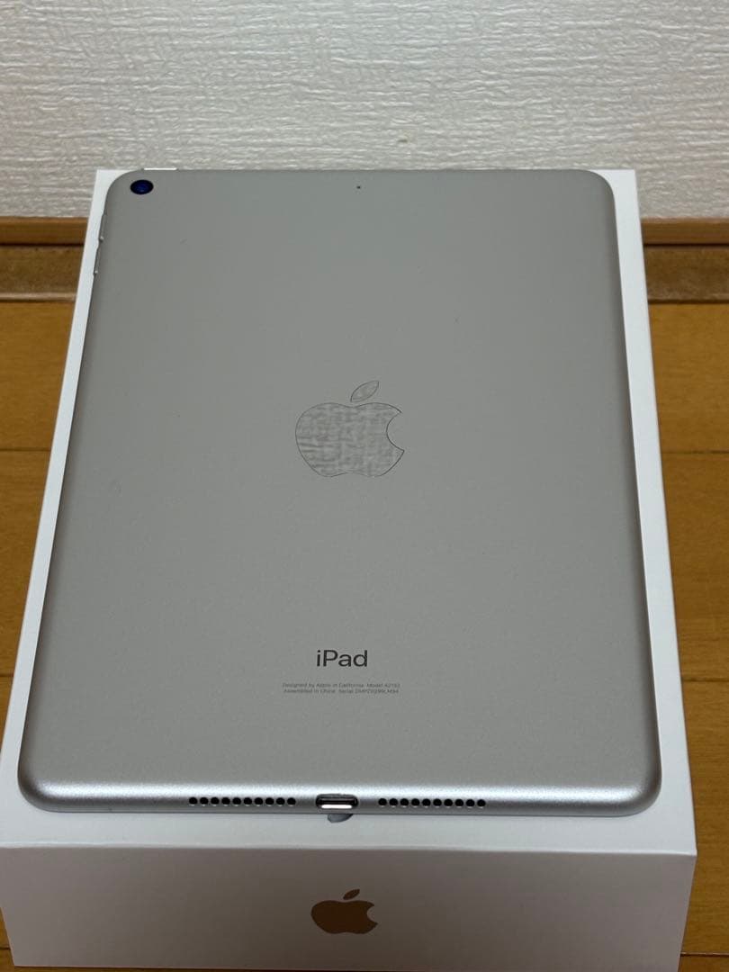 iPad mini 第5世代（MUQX2J/A）7.9inch 64GB