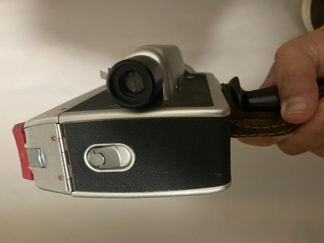 【値下げ！】ELMO SUPER 106 / 8ミリフィルムカメラ