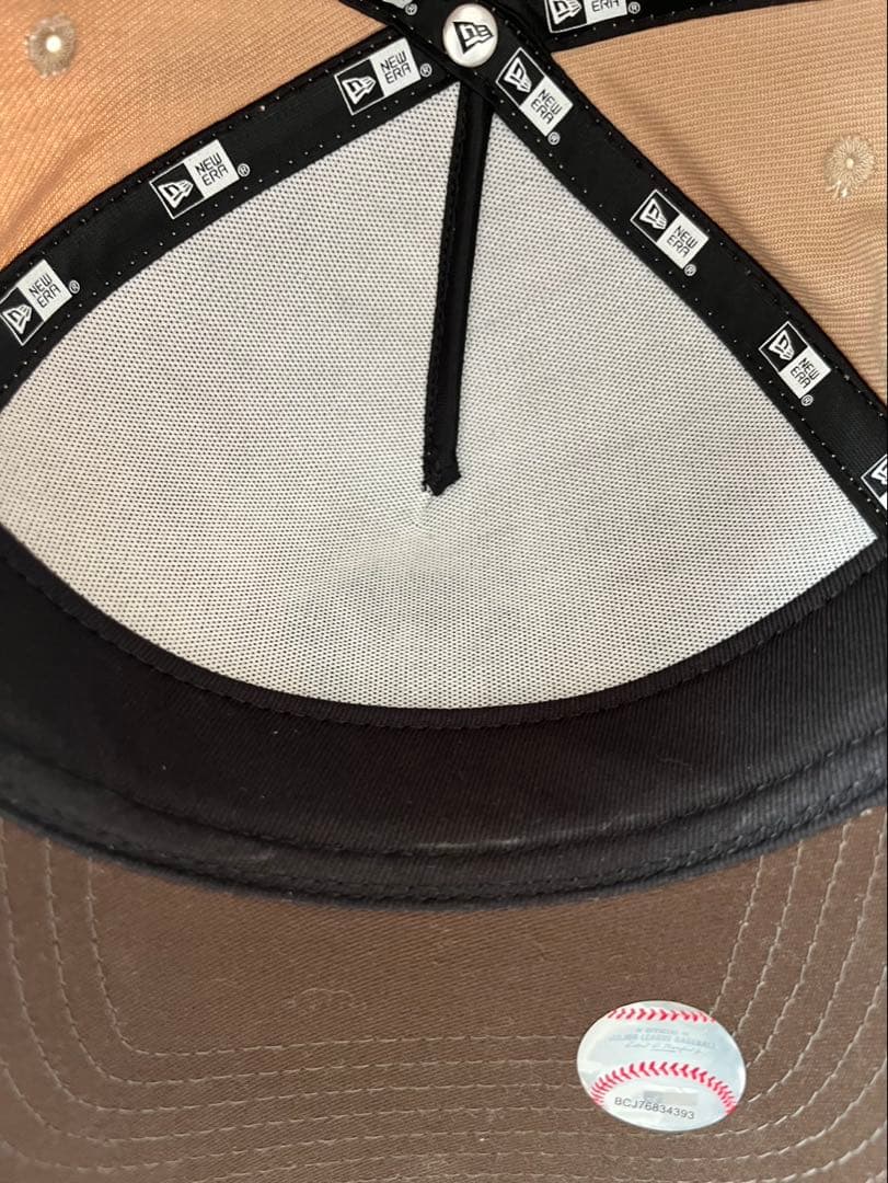 即完モデル　NEW ERA 9FORTY A-Frame lced Latte