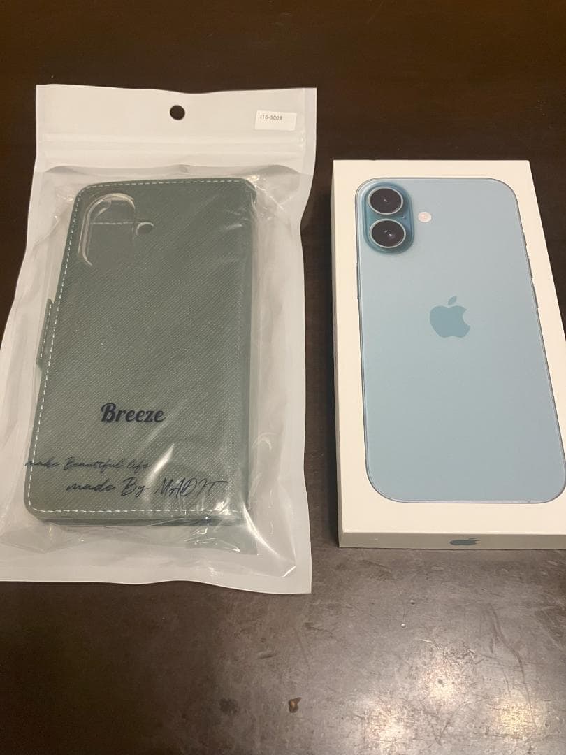 iPhone 16 Breezeケース付き SIMフリー