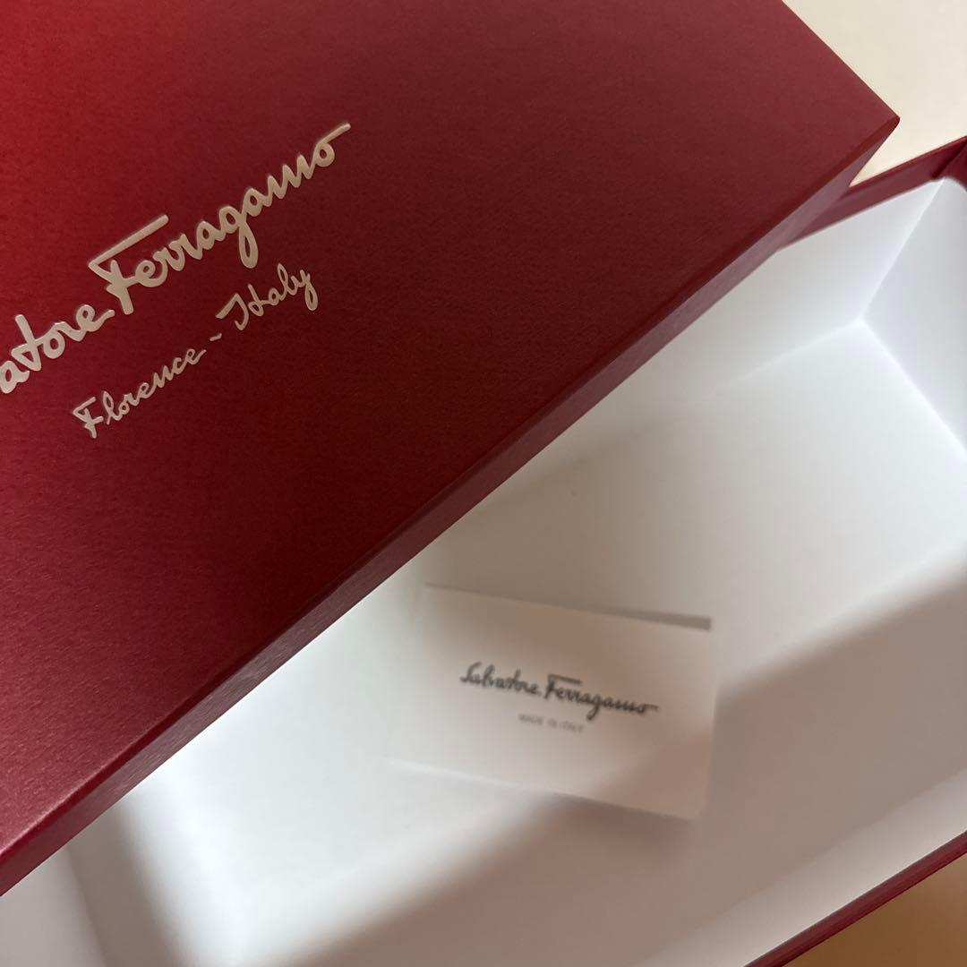 【新品未使用】フェラガモ ヴァラリボン パンプス VARA サイズ6