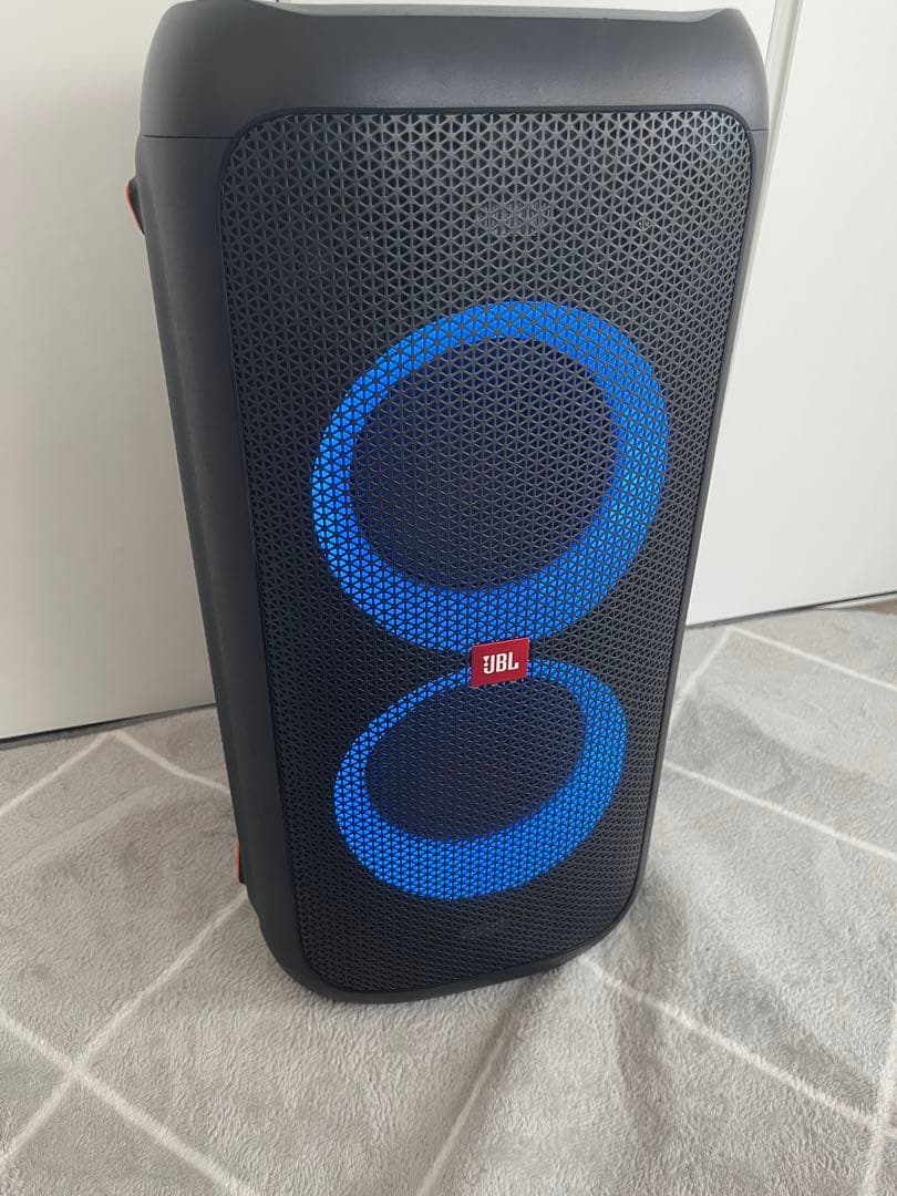 JBL PARTY BOX 100ワイヤレススピーカー Bluetooth対応