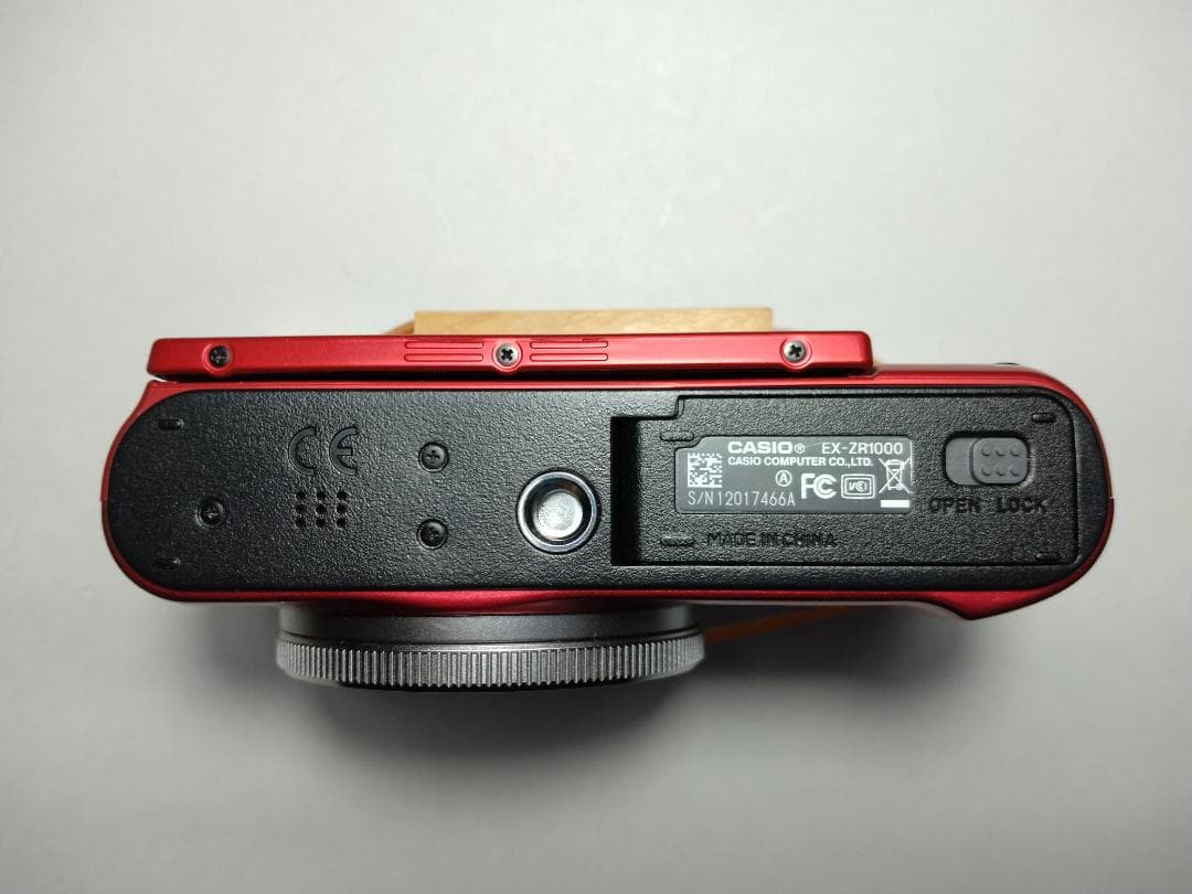 美品　CASIO EXILIM EX-ZR1000　カシオ　エクシリム　レッド