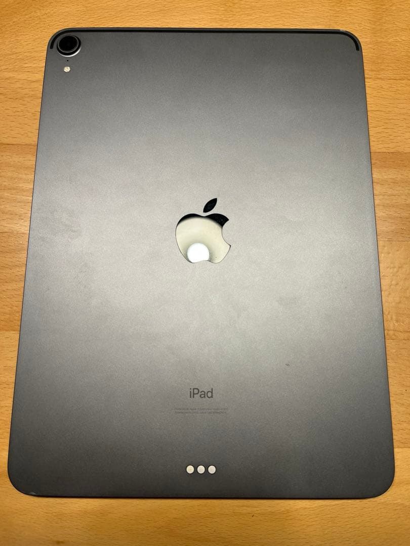 iPad Pro 11インチ　A1980 256GB カバー付き