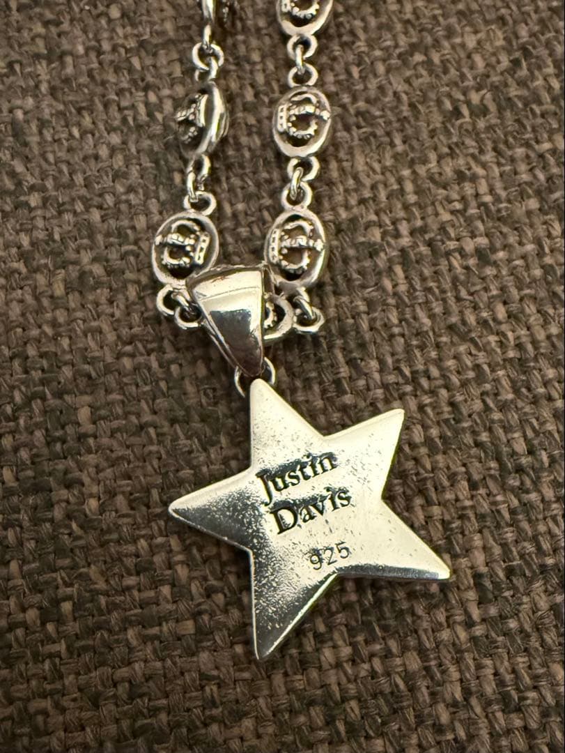 JustinDavis VIVASUPERSTARペンダント+ QEⅡチェーン