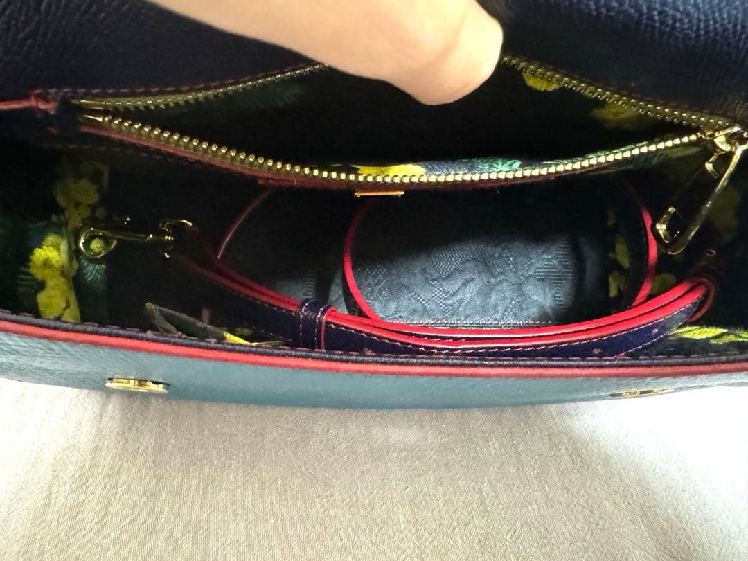 ドルチェ＆ガッバーナバッグ(ショルダー付き)