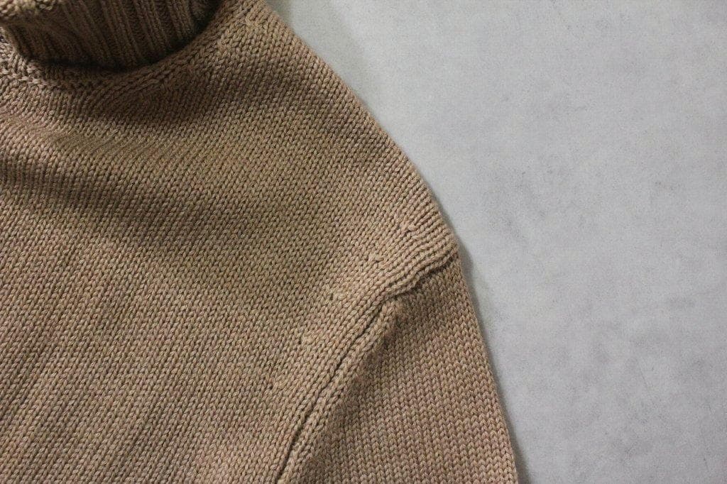 PIACENZA★新品６万円程度 ピアチェンツァ ウールタートル ベージュ50