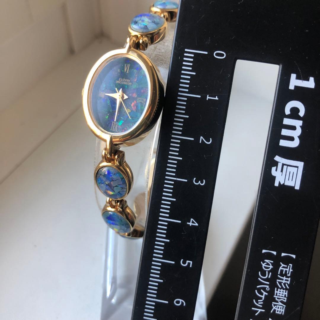 ブレスレットウォッチ　ゴールド オパール風デザイン 時計　稼働品