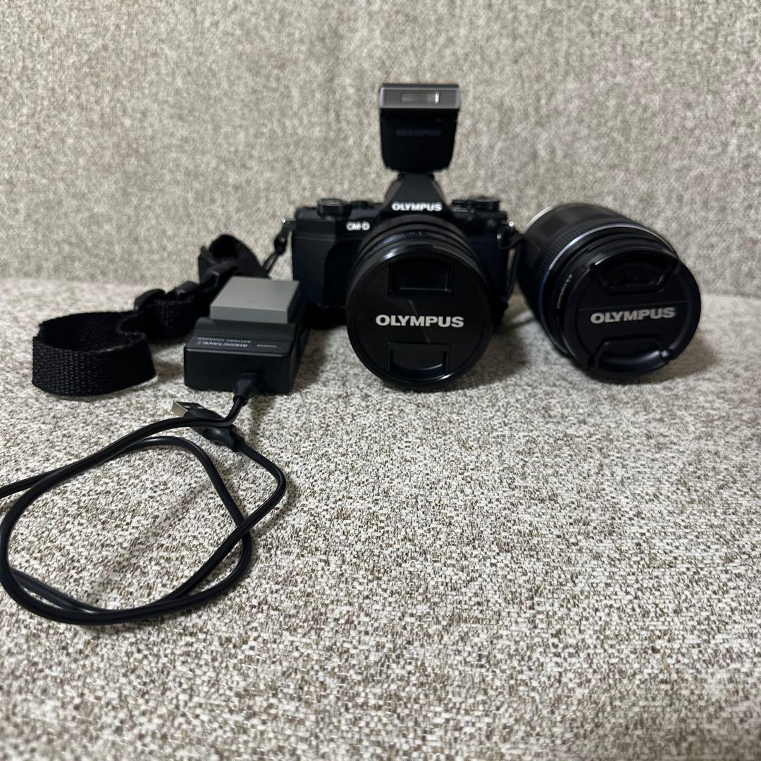 【美品】OLYMPUS E-M5 Mark II＋F2.8 PROレンズセット