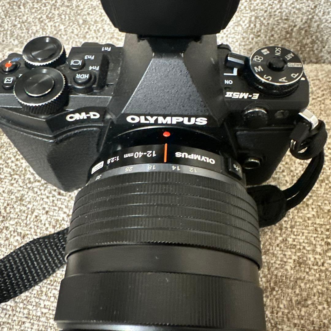 【美品】OLYMPUS E-M5 Mark II＋F2.8 PROレンズセット
