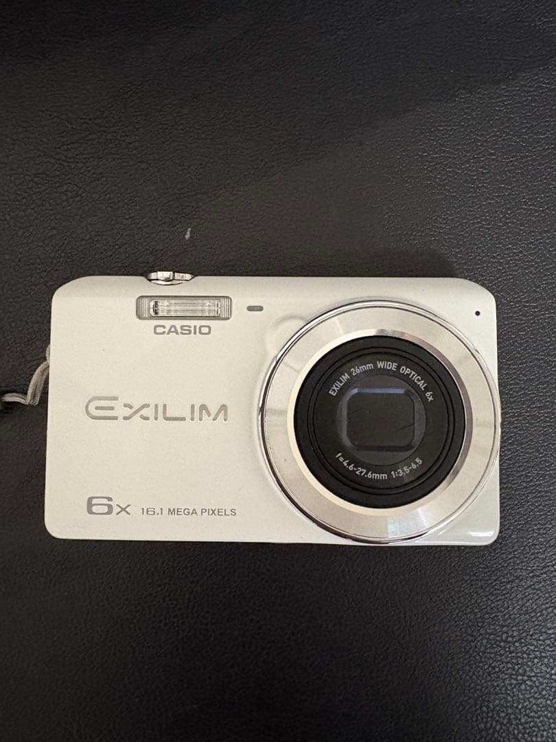 CASIO EXILIM 16.1MP コンパクトデジタルカメラ