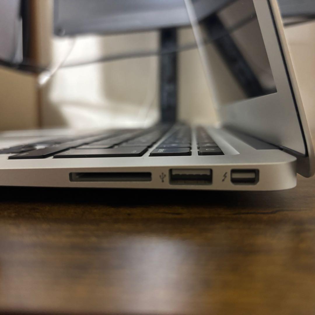 MacBook Air 13インチ 2017 SSD256GB 8GB