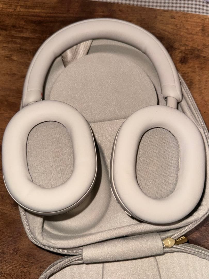 SONY ヘッドホンWH-1000XM5 プラチナシルバー