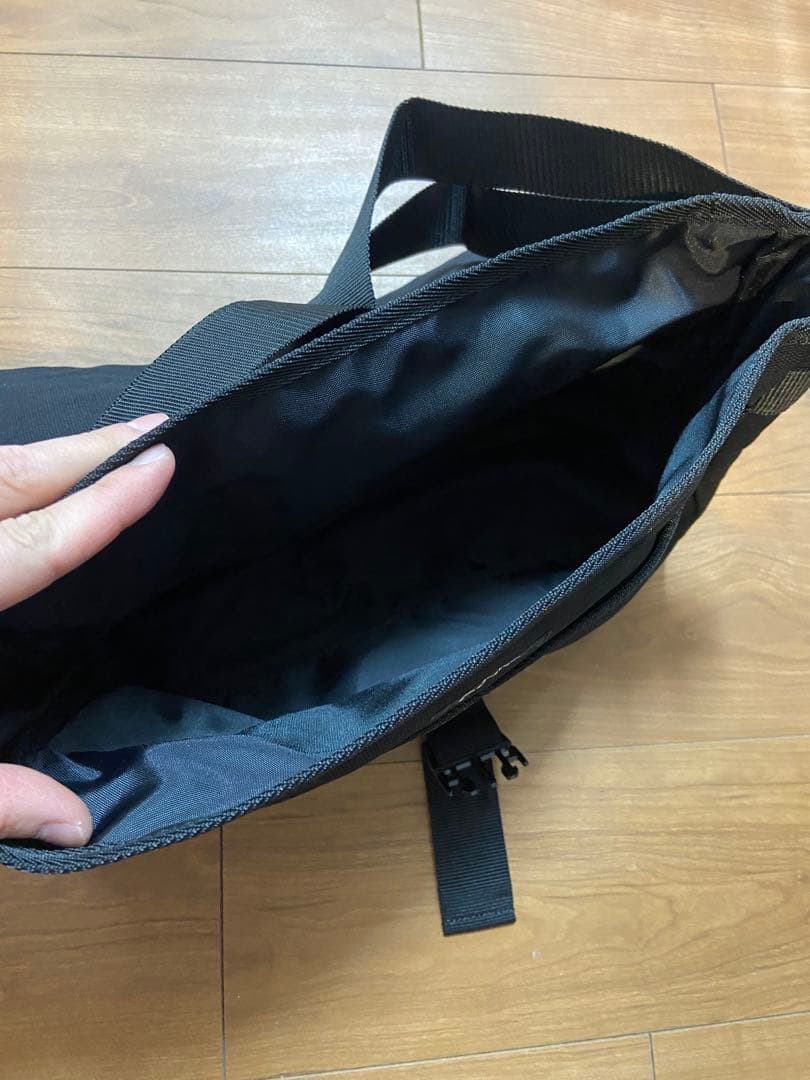 CUNE ボディバッグ ショルダーバッグ 黒×黄色 未使用 長期自宅保管