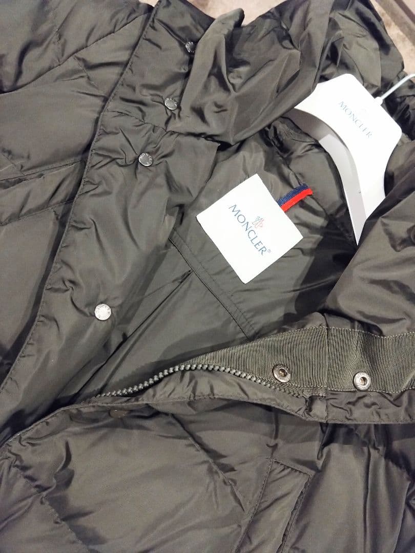 MONCLER　モンクレール フリル　ダウンジャケット カーキ　サイズ0