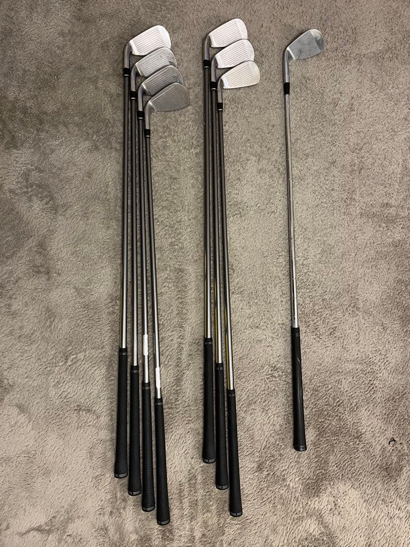 ナイキ【サスクワッチ】アイアンセット7本　ウェッジ付き