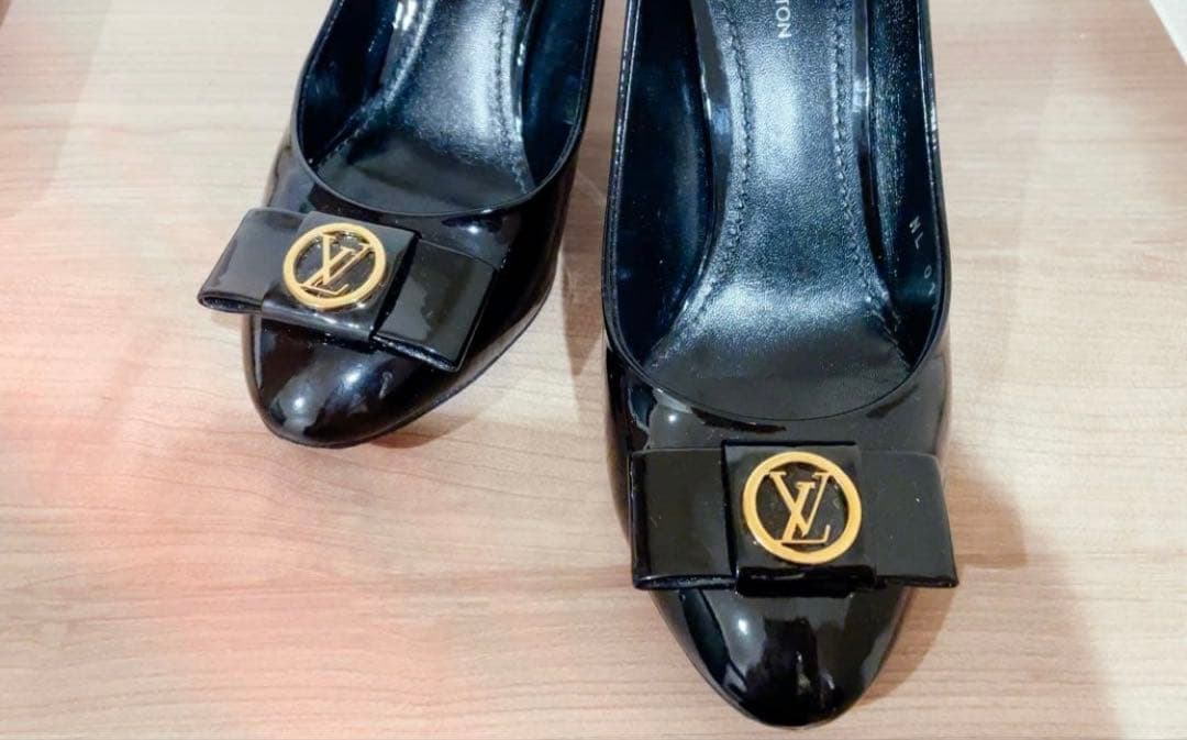 ※専用【Louis Vuitton ルイ・ヴィトン】黒 エナメル パンプス