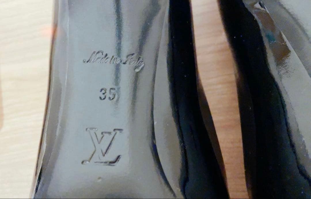 ※専用【Louis Vuitton ルイ・ヴィトン】黒 エナメル パンプス