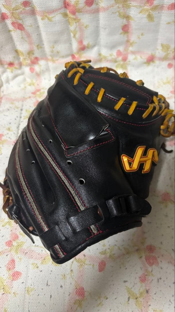 黒色 キャッチャーミット　ハタケヤマ