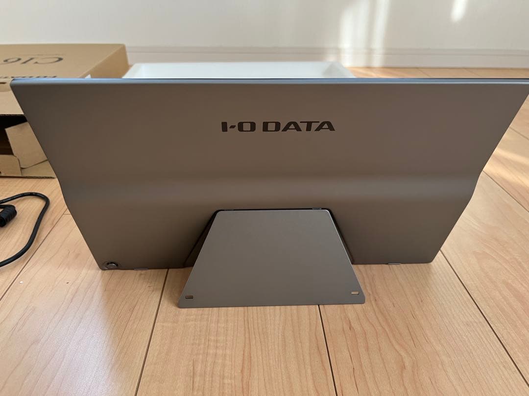 モバイルディスプレイ　15.6型　i-o DATA LCD-CF161XDB-M