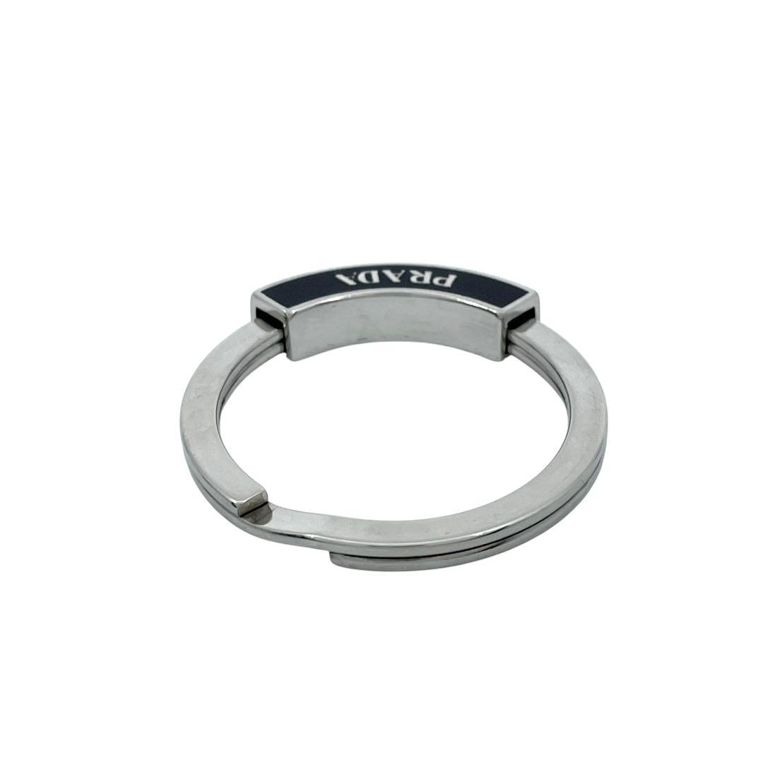 良品　PRADA プラダ　m5 キーリング　リング　キーホルダー　シルバー　ロゴ