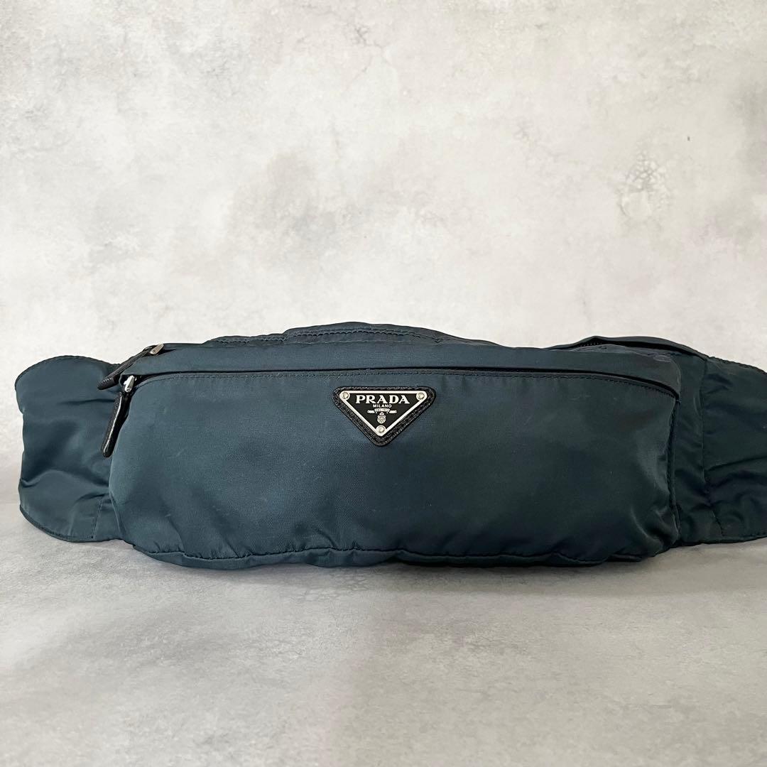 【美品/近年モデル】PRADA ウエストバッグ　ウエストロゴ　サフィアーノレザー