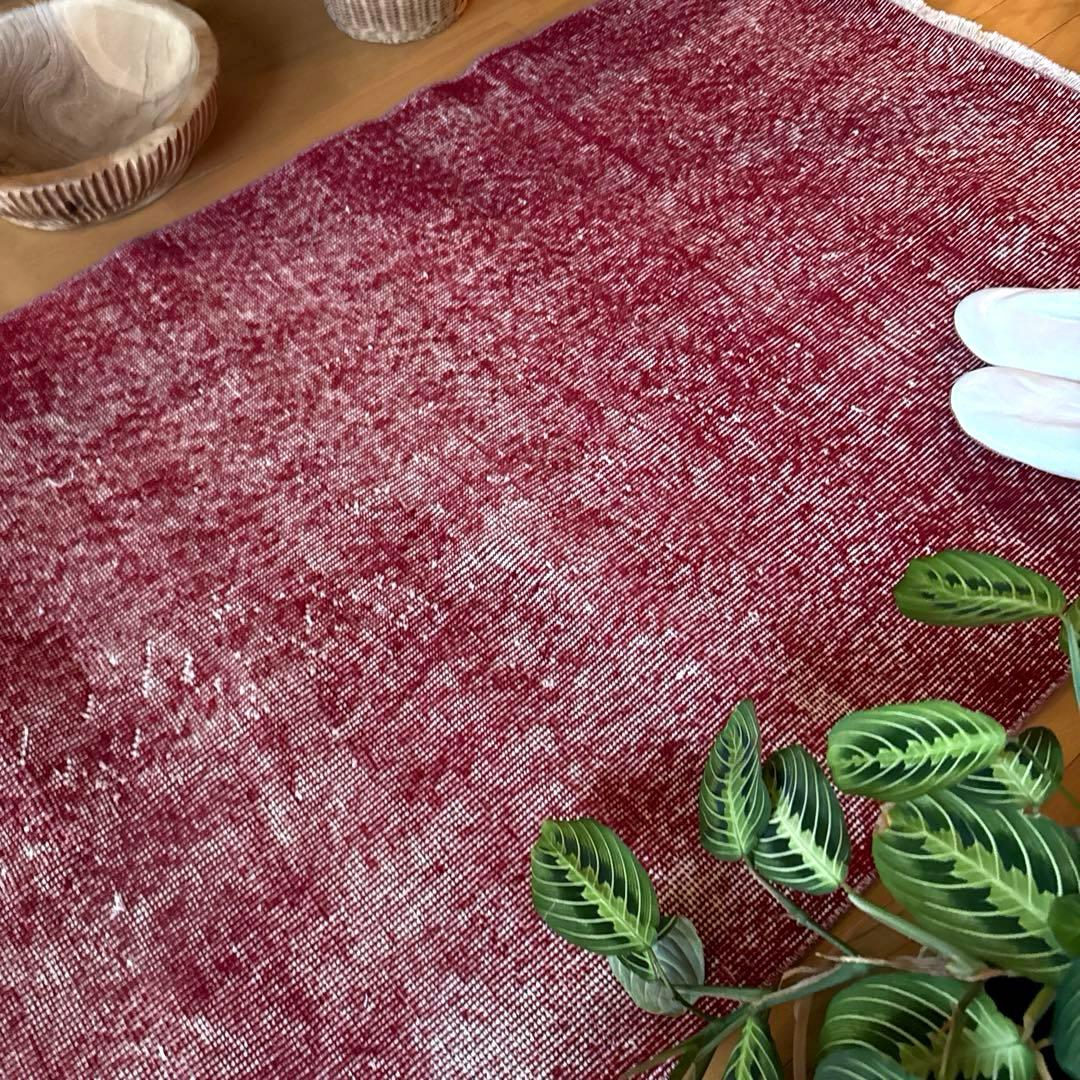 89×189こっくりと深みある赤　レッドワンカラーラグ　トルコヴィンテージラグ