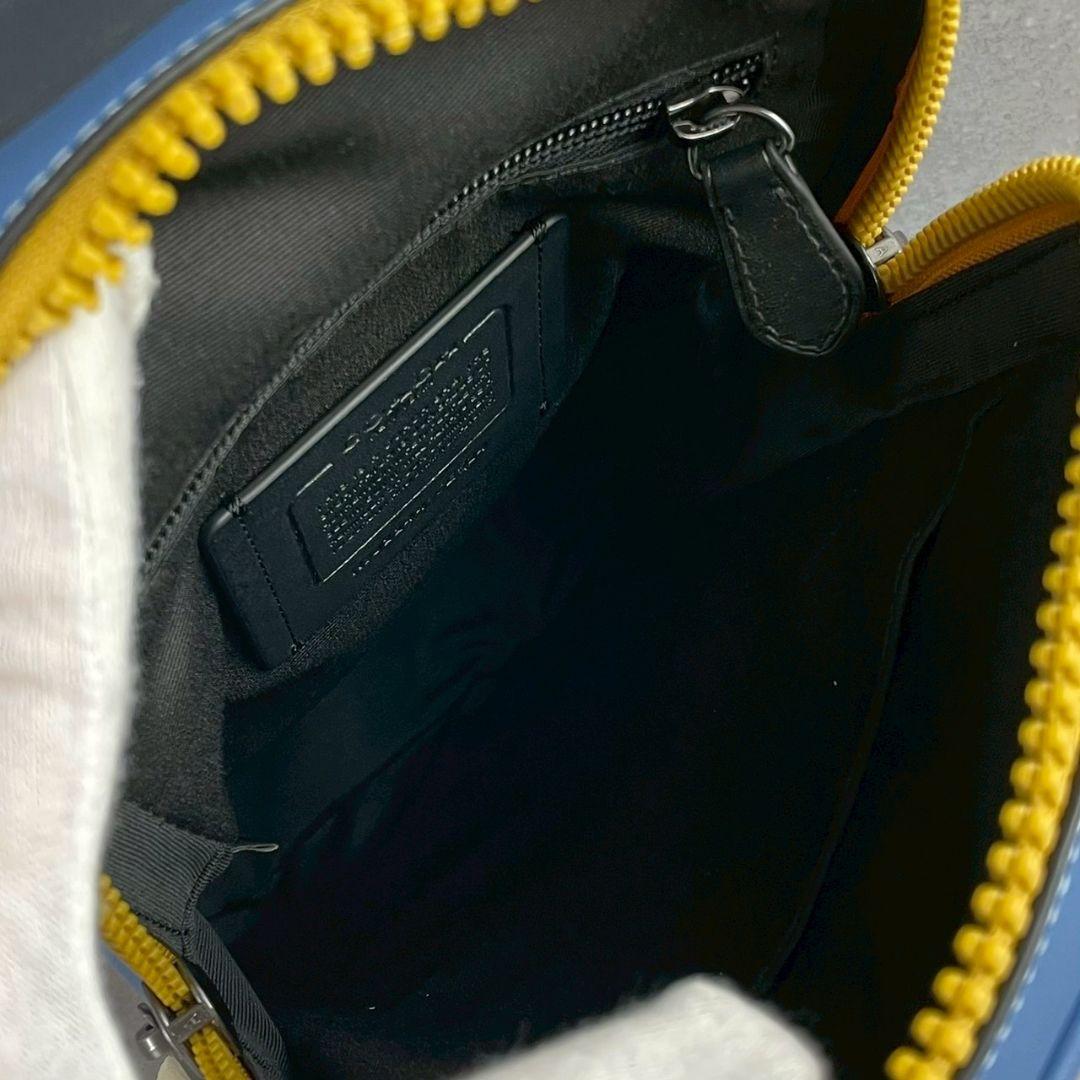 未使用 コーチ サリバン ボディバッグ ショルダーバッグ レザー スキー 青