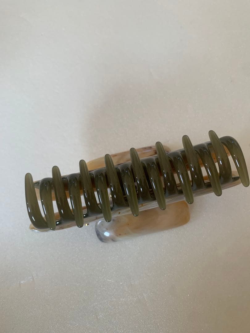 マーブル模様 ヘアクリップ マーブルベージュ