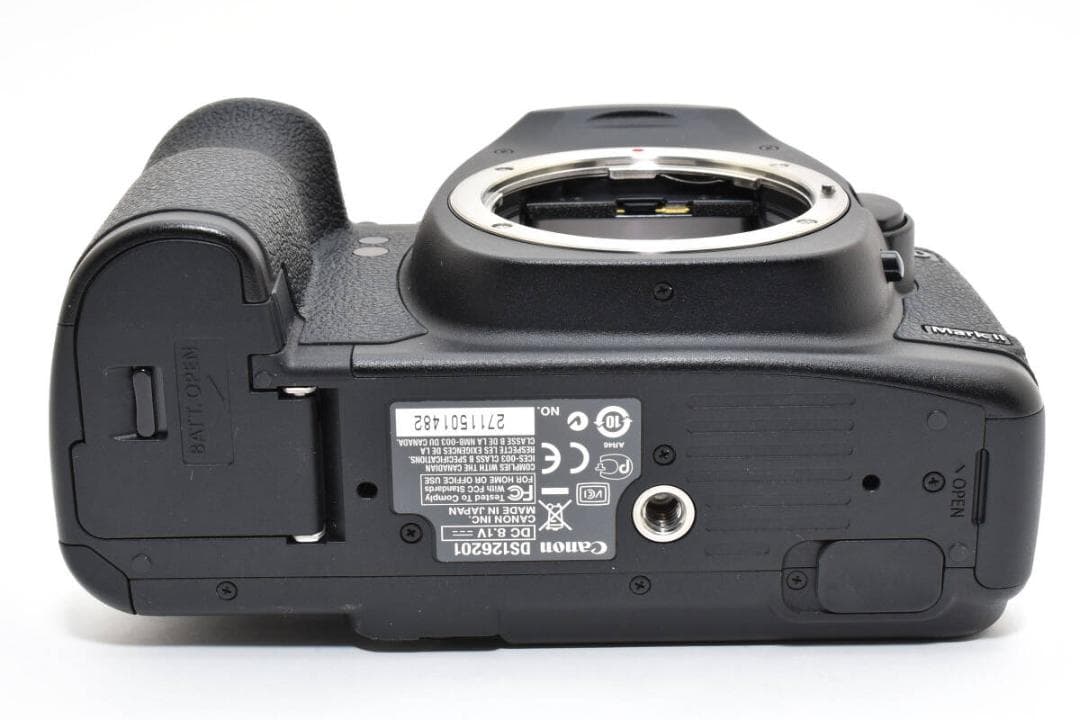 ショット数: 1456回 Canon EOS 5D Mark II #956