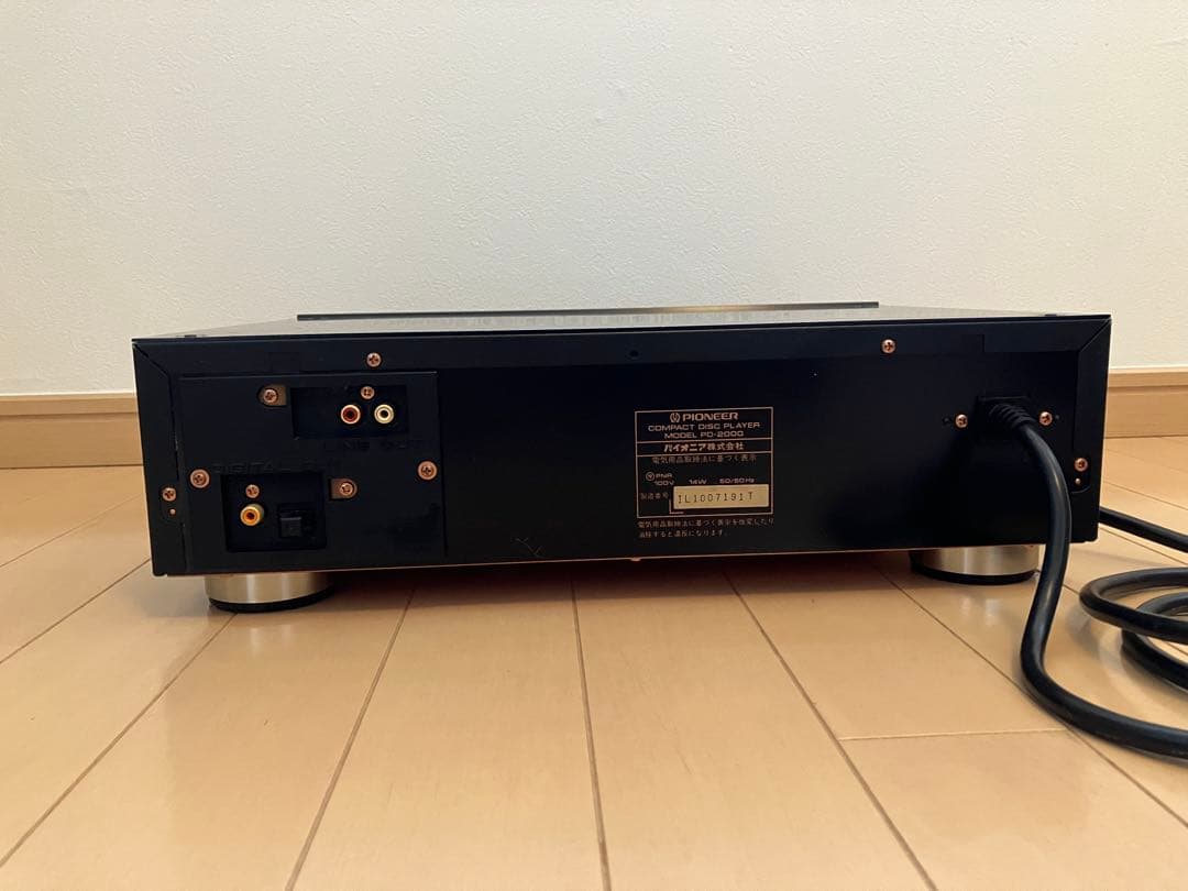 プリメインアンプとCDプレーヤー