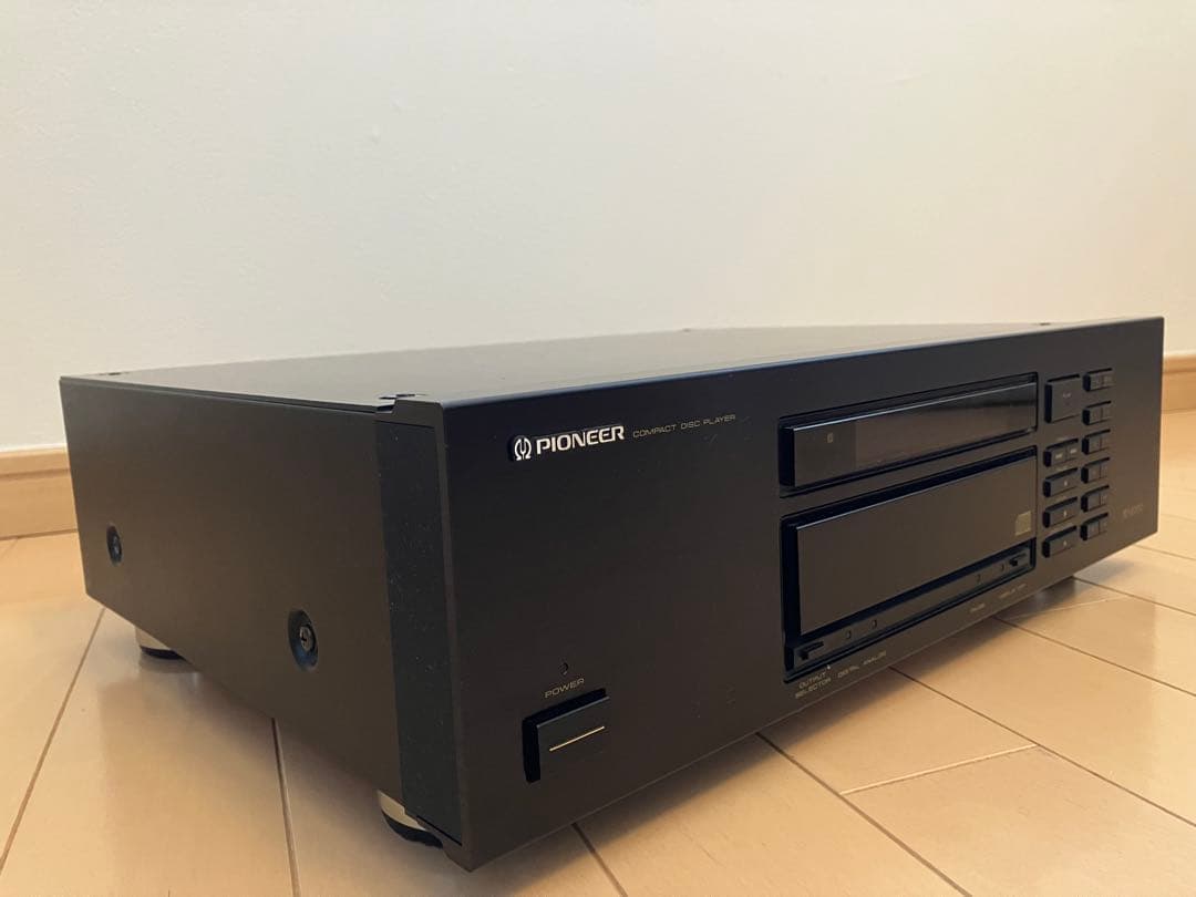 プリメインアンプとCDプレーヤー