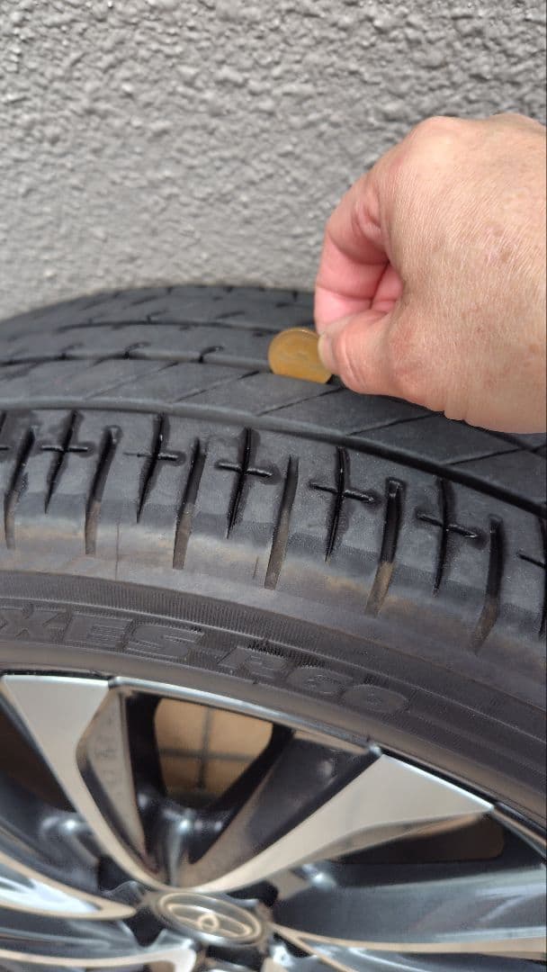 ヴォクシー/ノア90系 純正ホイール、タイヤセット１本　送料込み