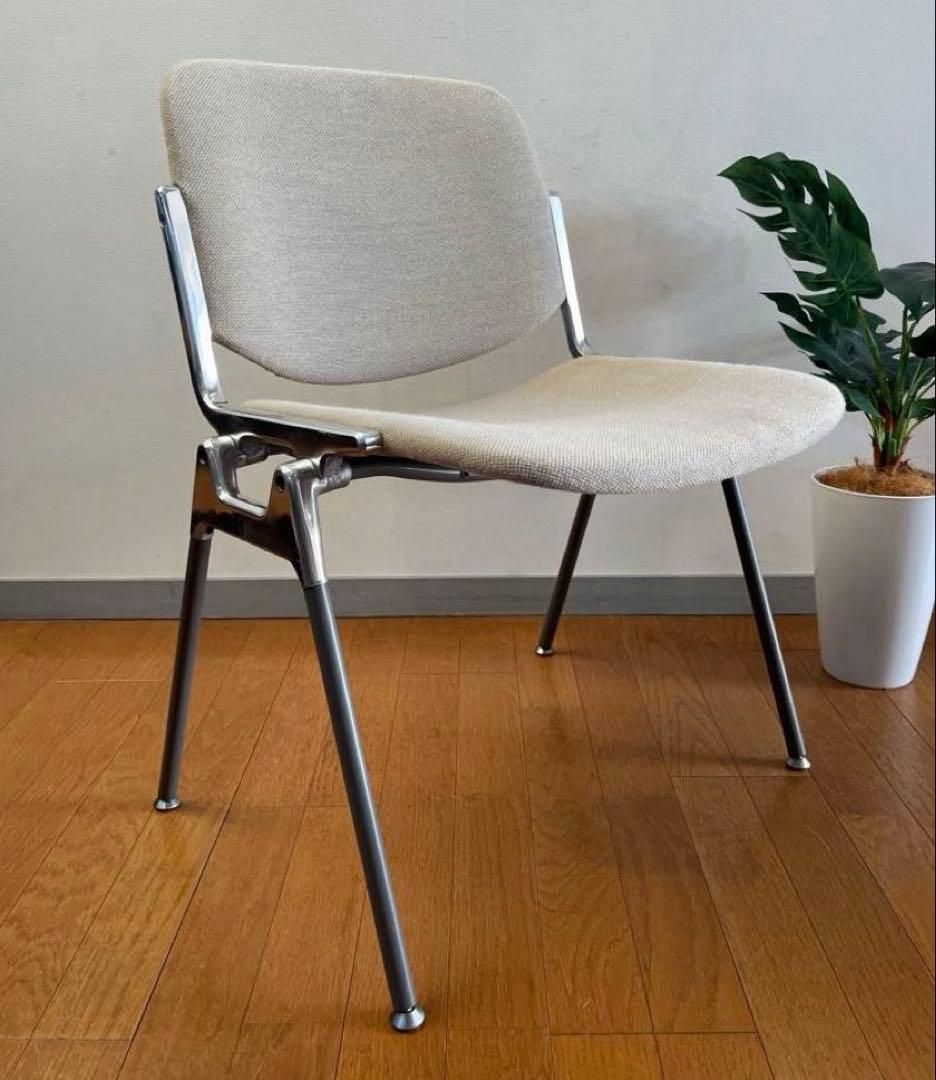 イタリア　ヴィンテージ　カステリチェア　① スタッキング　ミッドセンチュリー