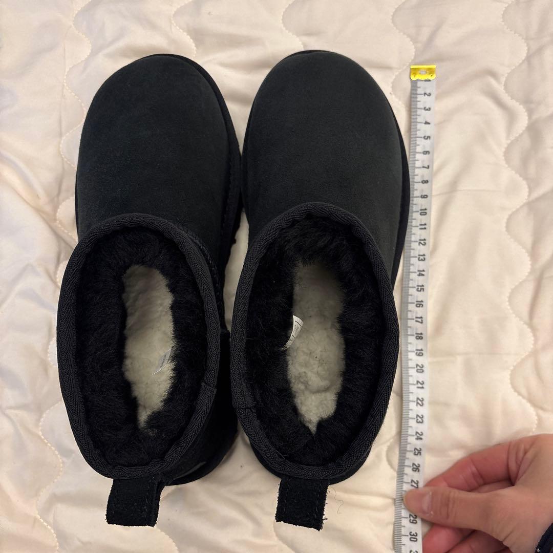 UGG ムートンショートブーツ　23センチ