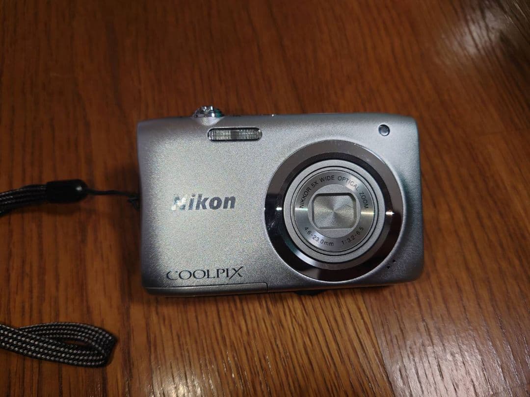 Nikon COOLPIX A100 シルバー