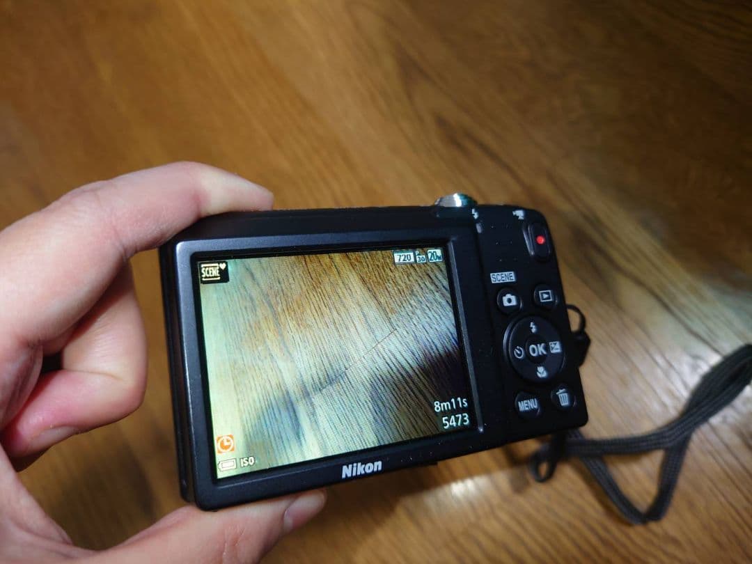 Nikon COOLPIX A100 シルバー