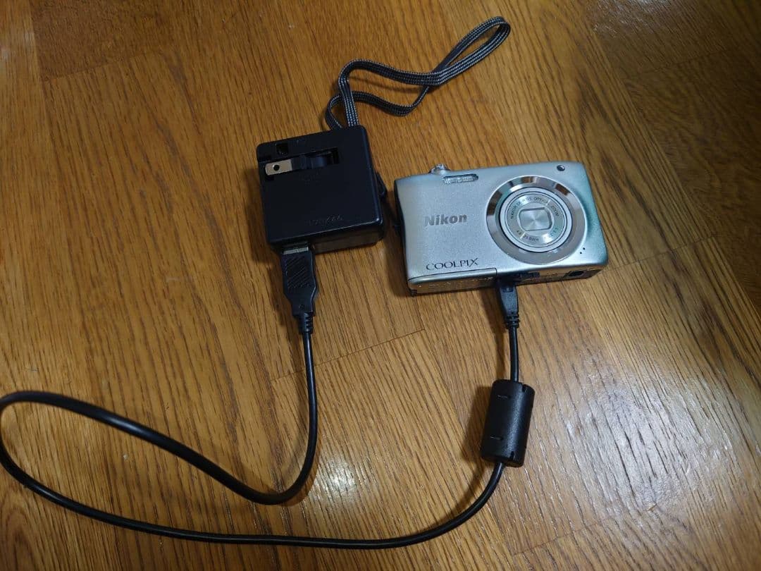 Nikon COOLPIX A100 シルバー