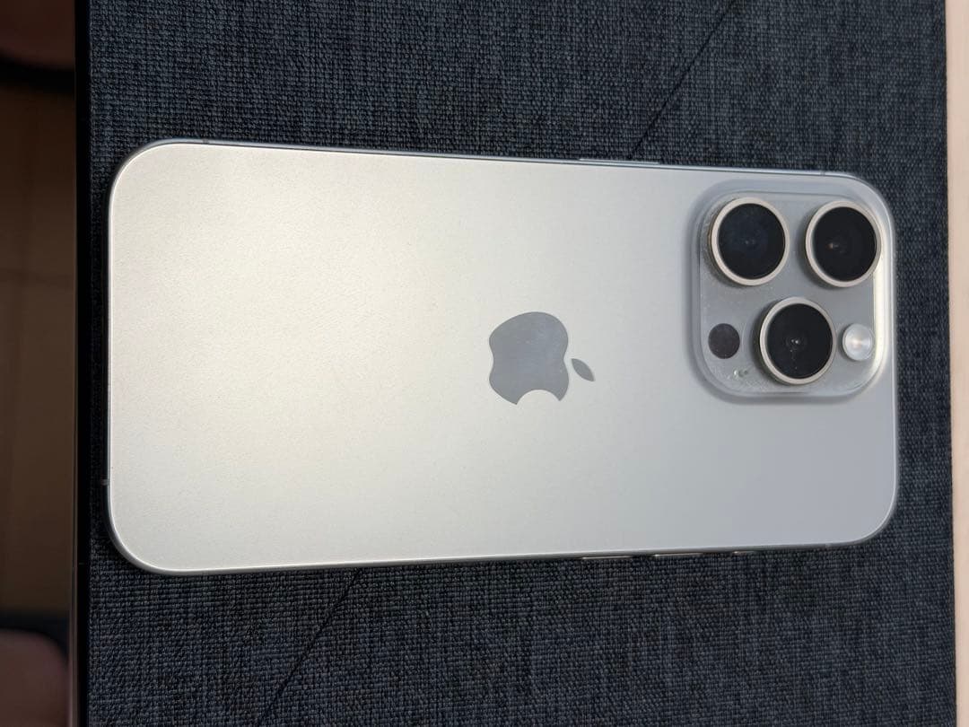 iPhone 15 Pro 128GB ナチュラルチタニウム 動作確認済